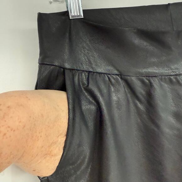 Commando Faux Leather Jogger Women's Size M Black High Rise Pull On Relaxed Fit - Picture 6 of 9